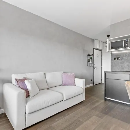 Lam Marble Castle View - Ac Apartamento