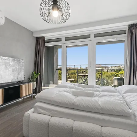 Lam Marble Castle View - Ac - Balcony דירה ברטיסלאבה