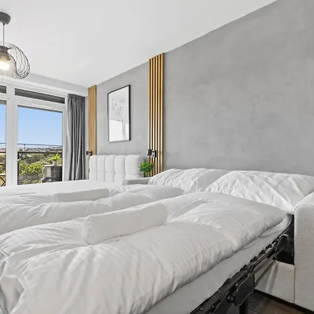 Lam Marble Castle View - Ac - Balcony Apartament *